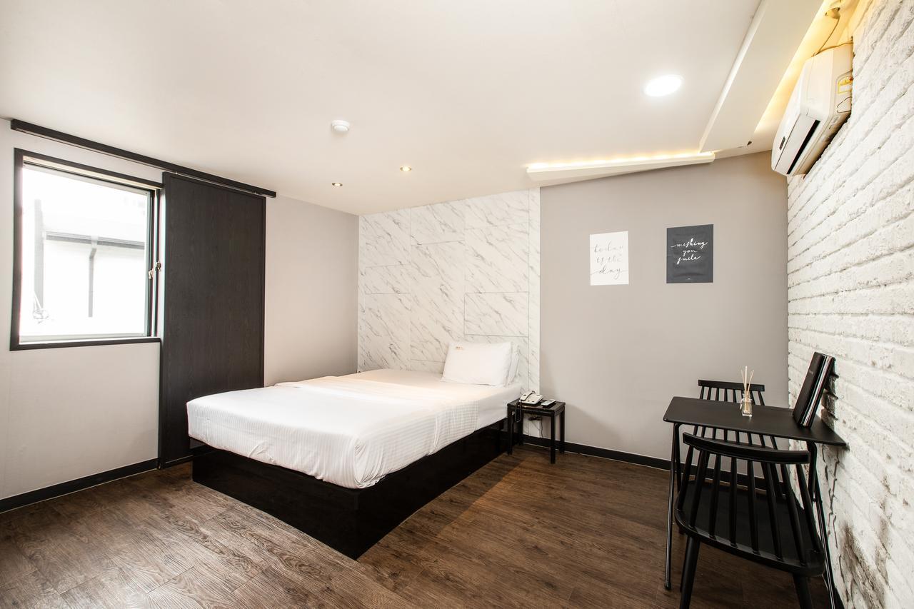 M7 Business Hotel Chilgok Buitenkant foto
